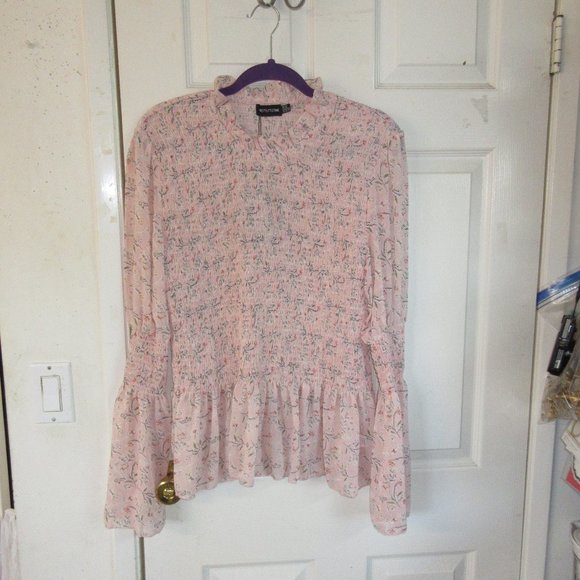 Pretty Little Thing Soft Peach floral top size 14 - Picture 2 of 11